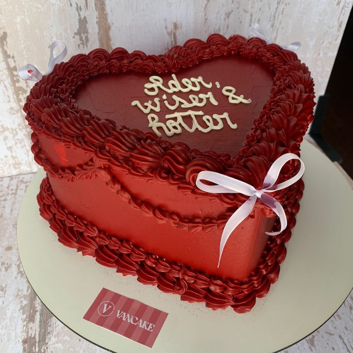 Torta corazón roja VANCAKE